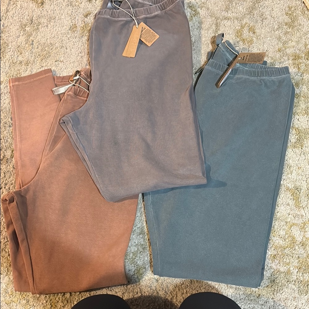 Set of 3 Skims leggings new with tags